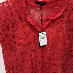 Lace short sleeve blouse. Perfect with white jeans